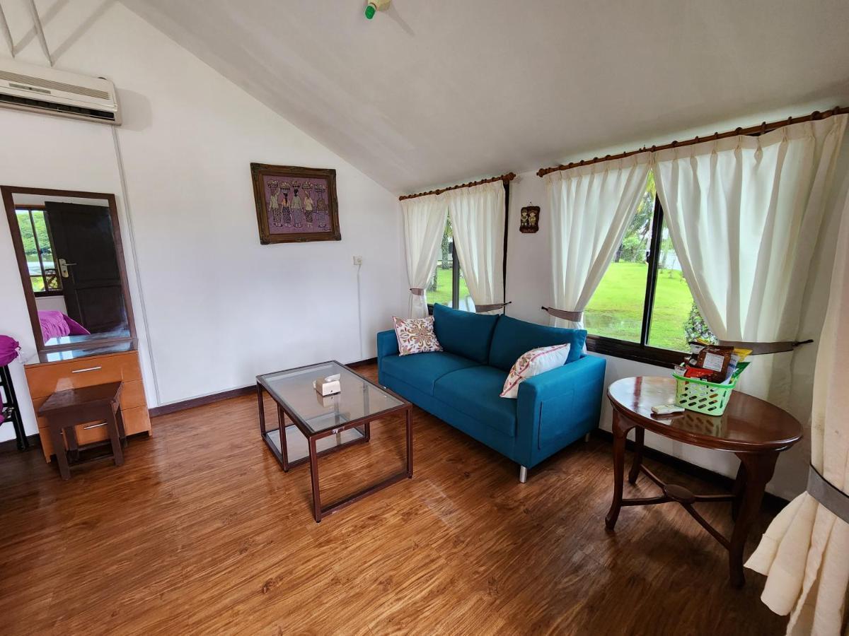 Mb Camp Singkil Hotel Gosongtelaga ภายนอก รูปภาพ