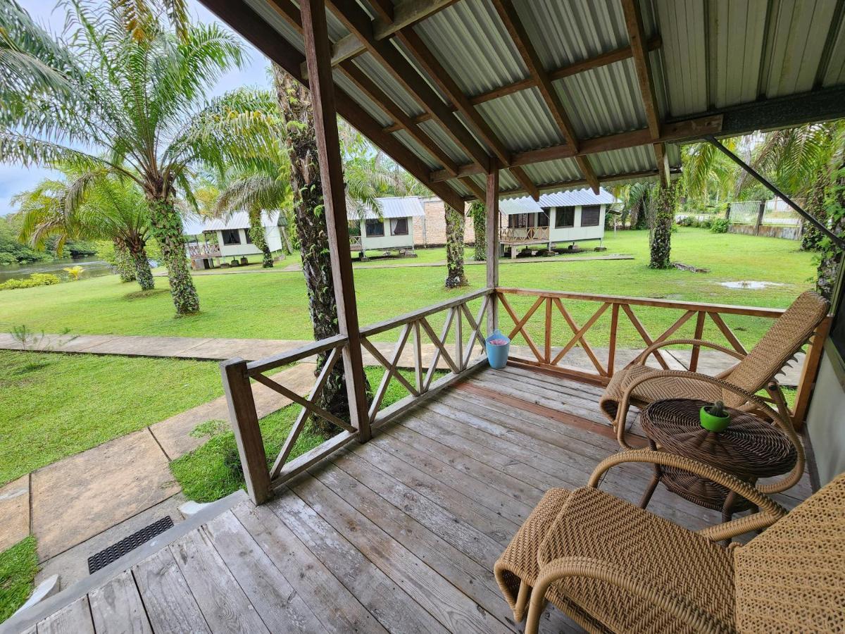 Mb Camp Singkil Hotel Gosongtelaga ภายนอก รูปภาพ