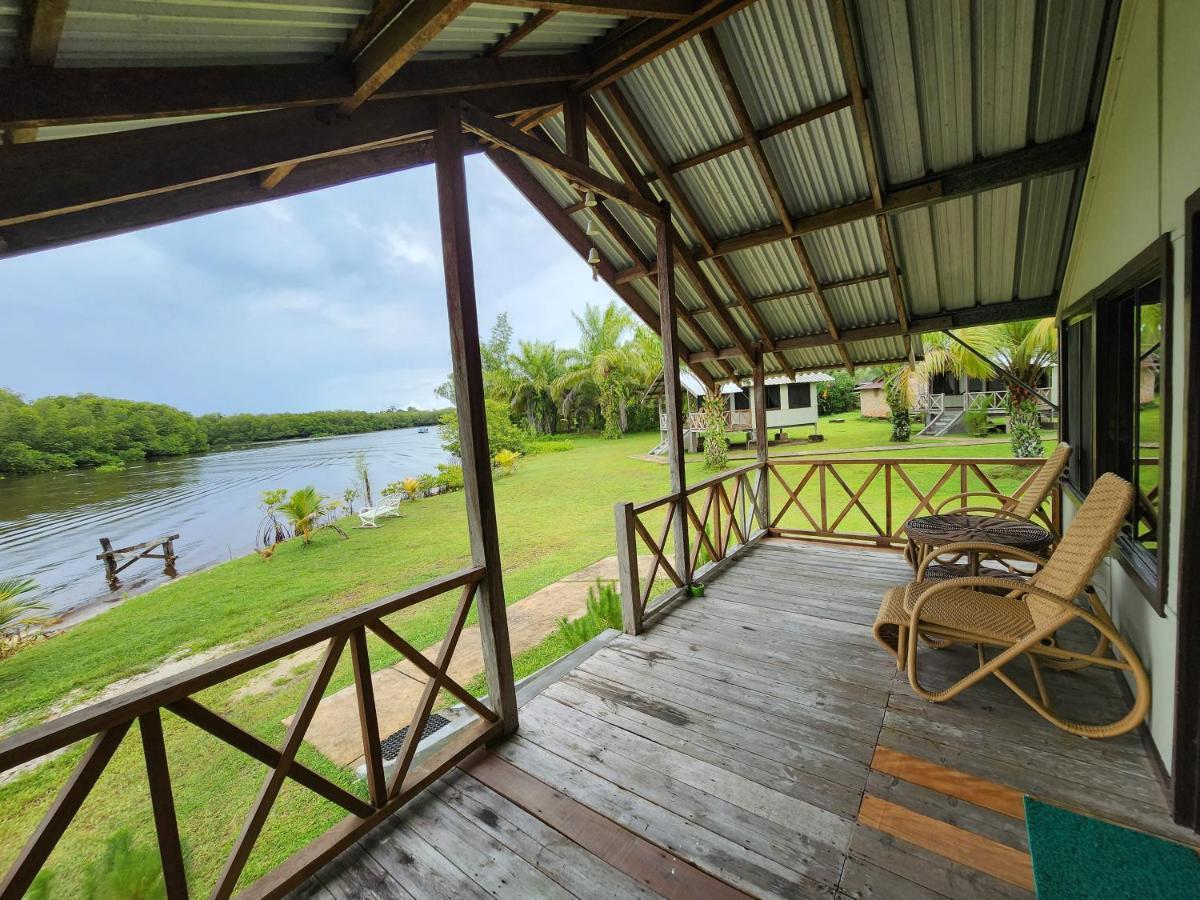 Mb Camp Singkil Hotel Gosongtelaga ภายนอก รูปภาพ