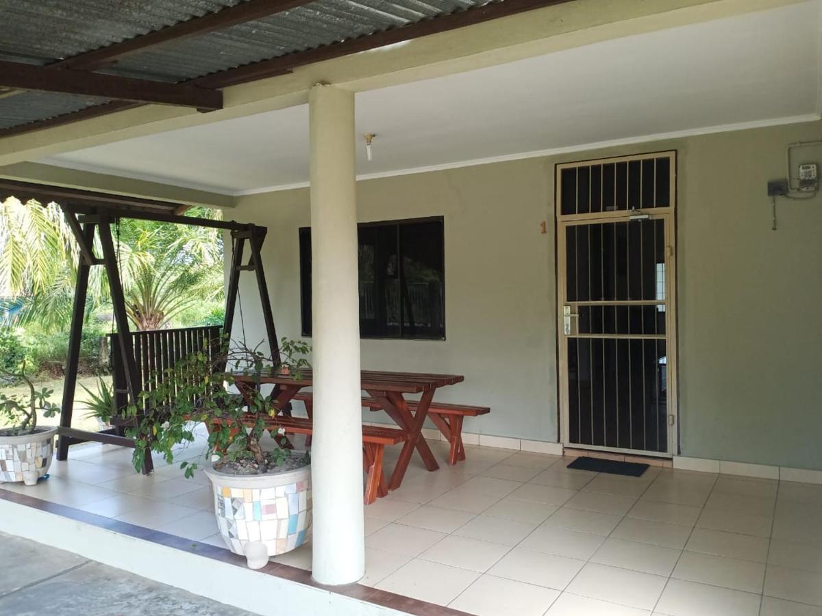 Mb Camp Singkil Hotel Gosongtelaga ภายนอก รูปภาพ