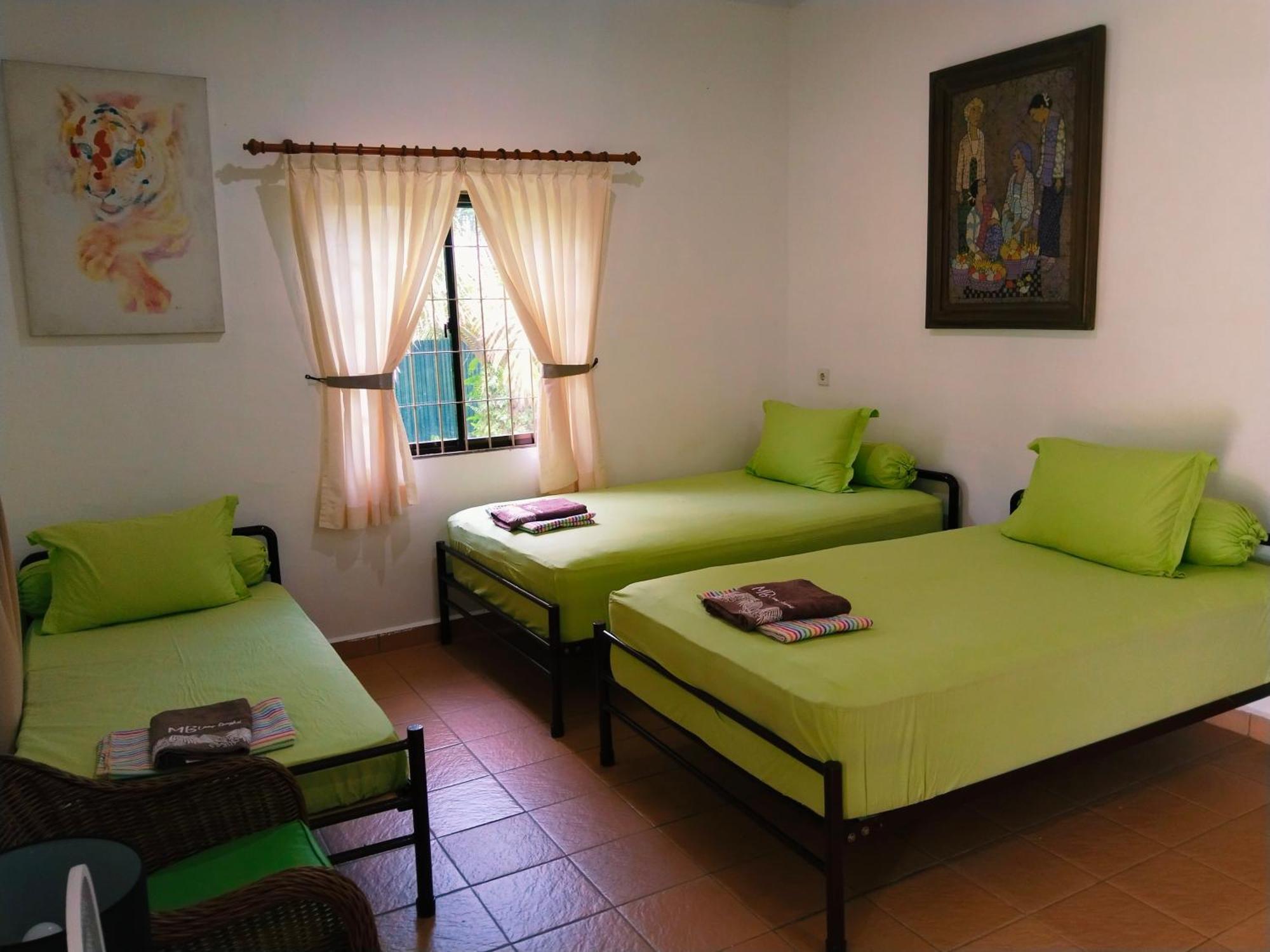 Mb Camp Singkil Hotel Gosongtelaga ภายนอก รูปภาพ