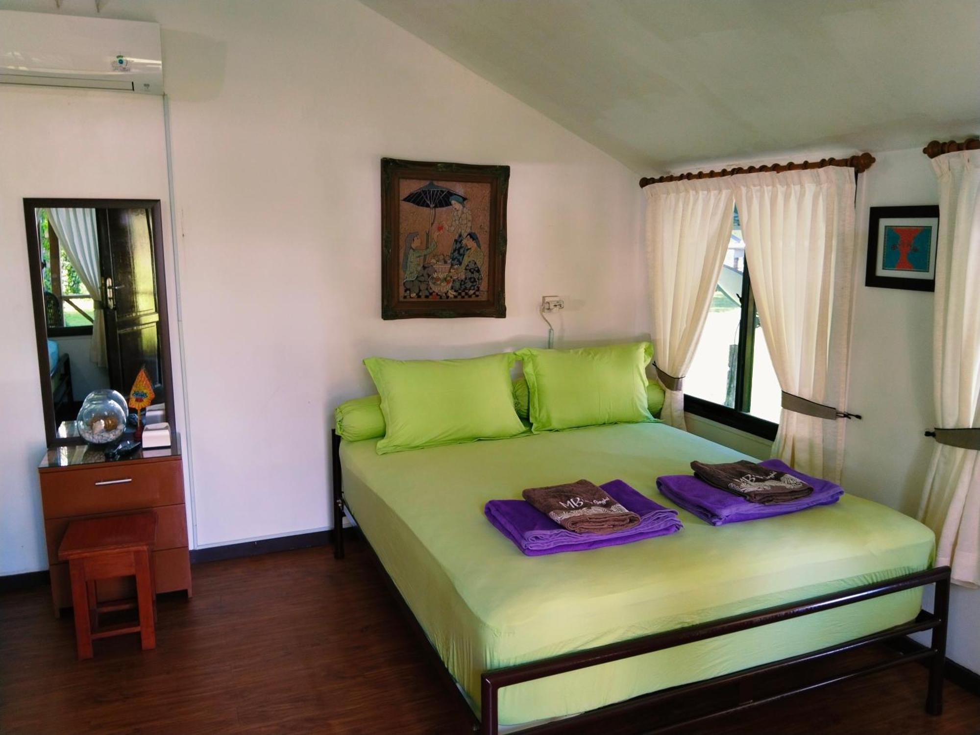 Mb Camp Singkil Hotel Gosongtelaga ภายนอก รูปภาพ