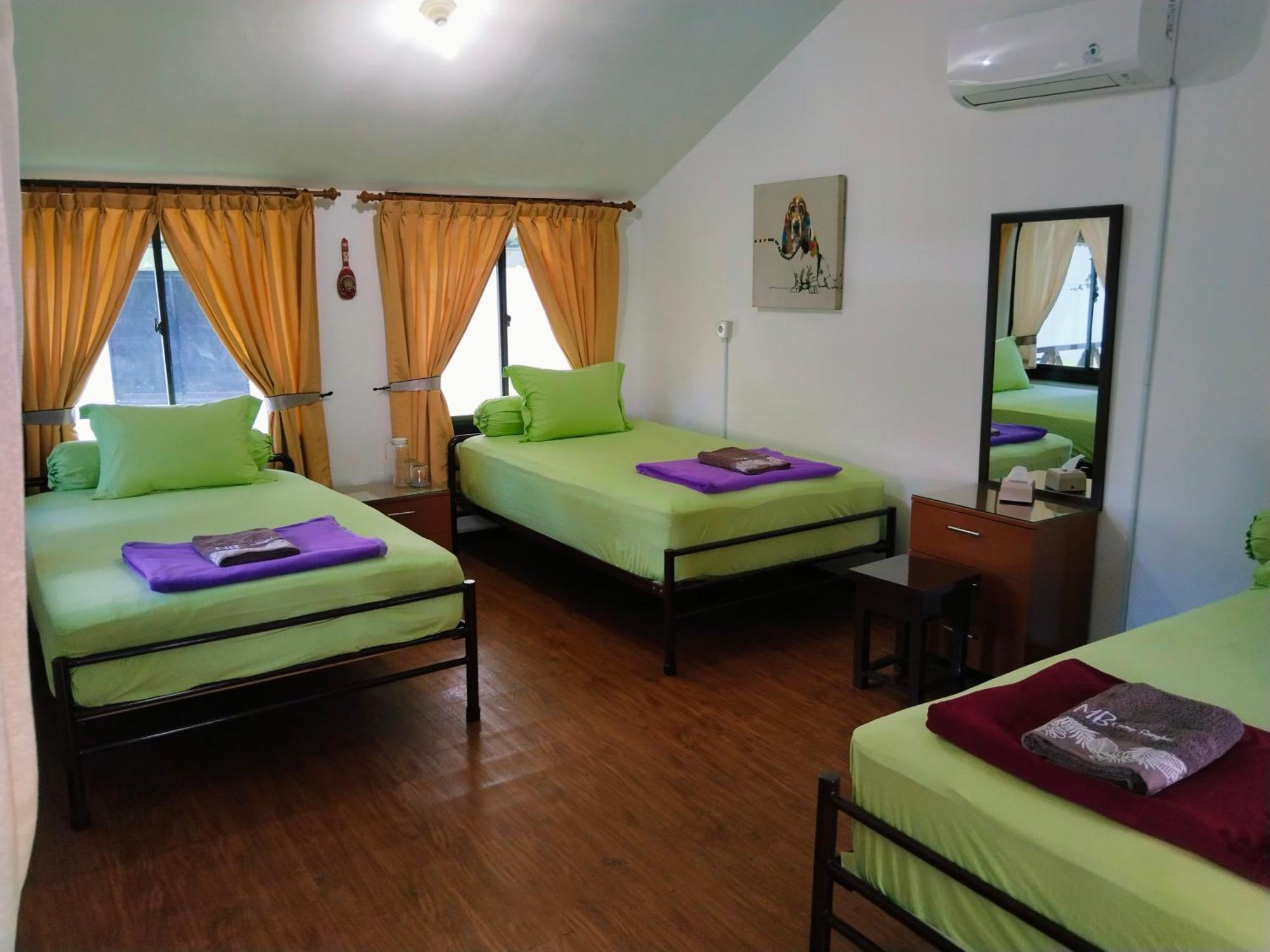 Mb Camp Singkil Hotel Gosongtelaga ภายนอก รูปภาพ