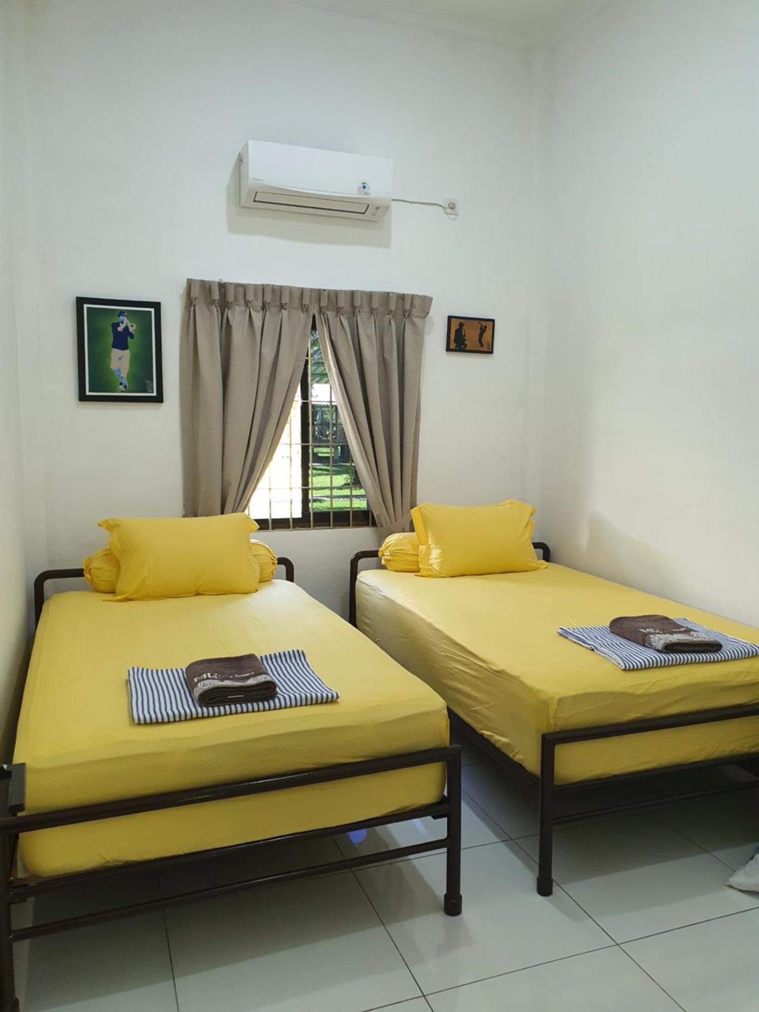 Mb Camp Singkil Hotel Gosongtelaga ภายนอก รูปภาพ