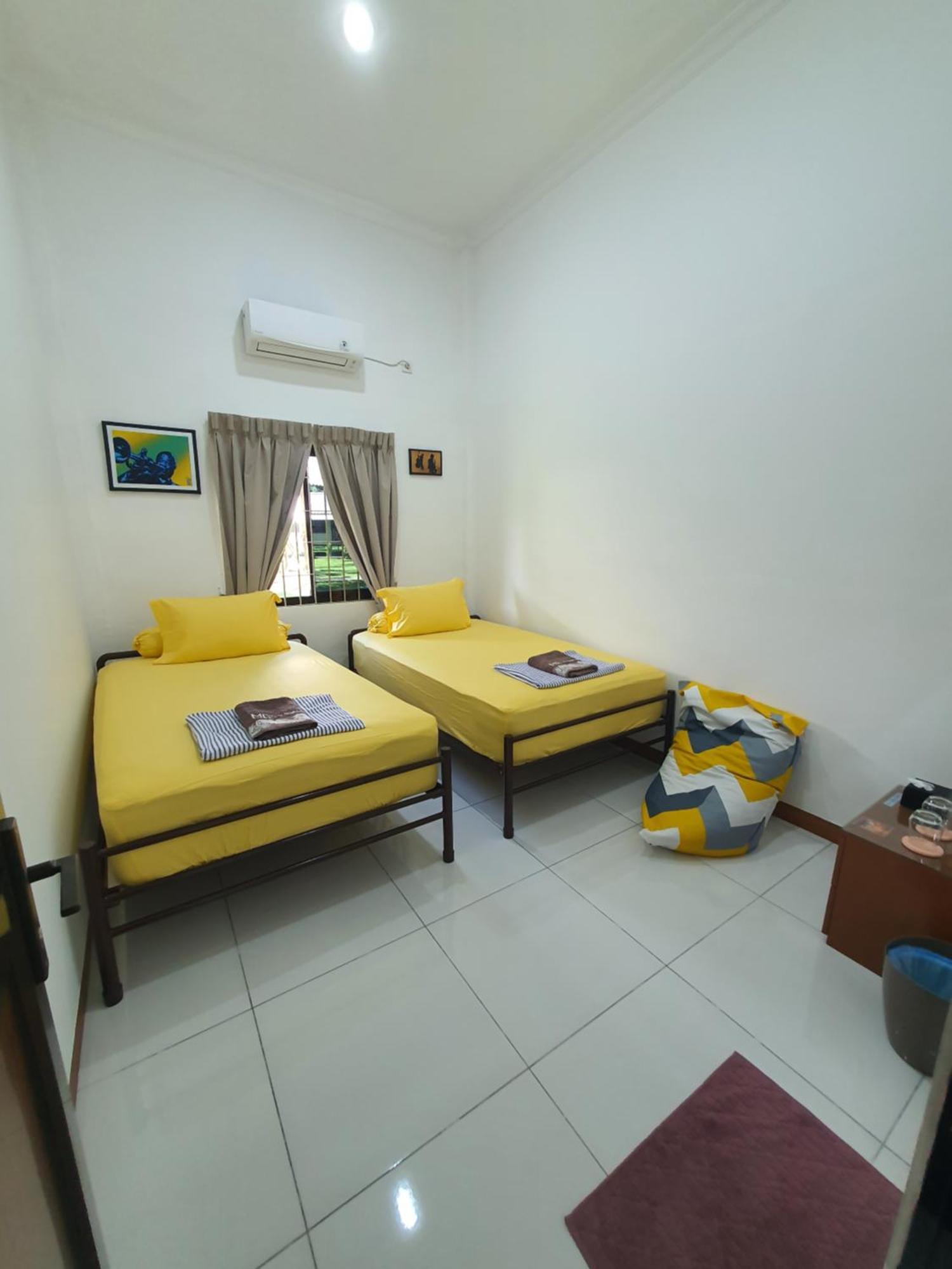 Mb Camp Singkil Hotel Gosongtelaga ภายนอก รูปภาพ